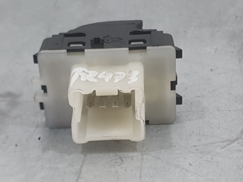 Recambio de mando elevalunas delantero derecho para renault express furgoneta/monovolumen 1.5 blue dci 75 (f6aa) referencia OEM 