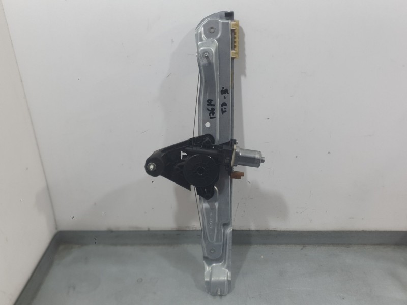 Recambio de elevalunas trasero derecho para dacia sandero iii 1.0 tce 90 referencia OEM IAM 827208705R  