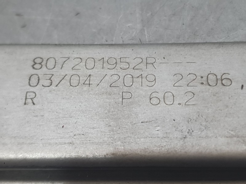 Recambio de elevalunas delantero derecho para dacia duster (hm_) 1.6 sce 115 (hmm1) referencia OEM IAM 807201952R  