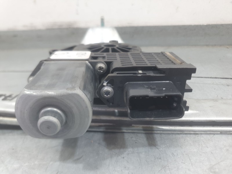 Recambio de elevalunas delantero izquierdo para dacia duster (hm_) 1.6 sce 115 (hmm1) referencia OEM IAM 807217664R  