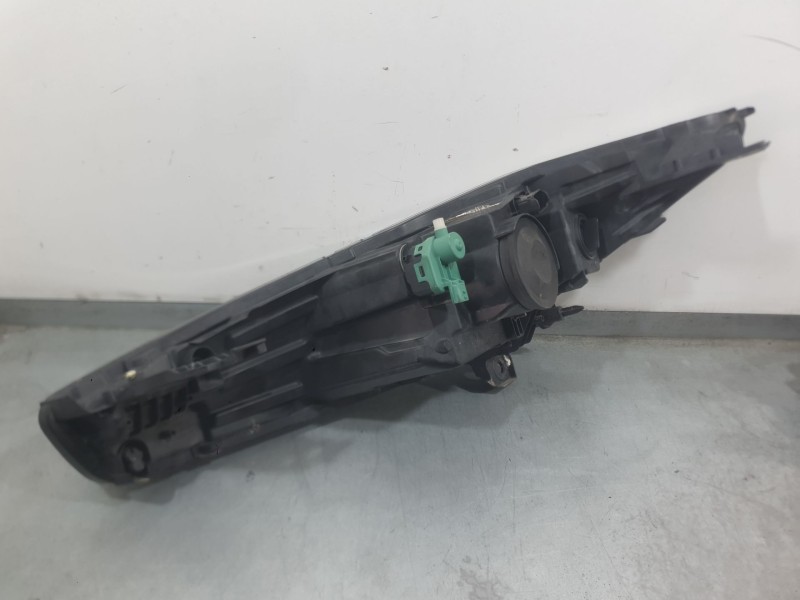 Recambio de faro derecho para renault zoe ze.40 electric intens referencia OEM IAM 260109891R  