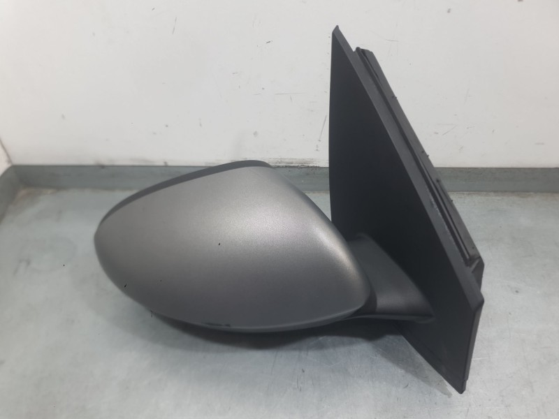 Recambio de retrovisor derecho para dacia sandero iii 1.0 tce 90 referencia OEM IAM 963010811R  