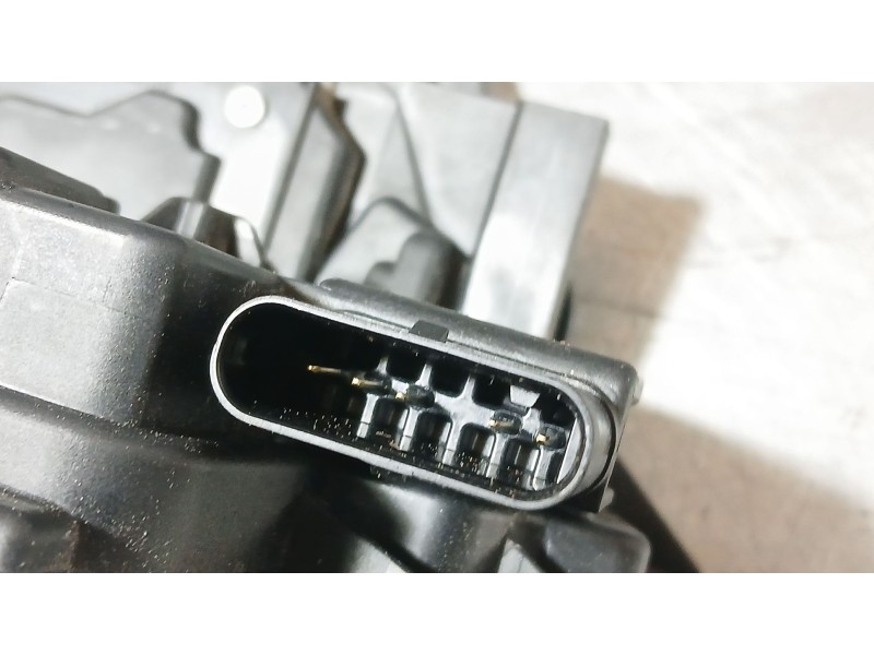 Recambio de cerradura puerta delantera derecha para bmw 1 (f40) 118 d referencia OEM IAM 51217956142  