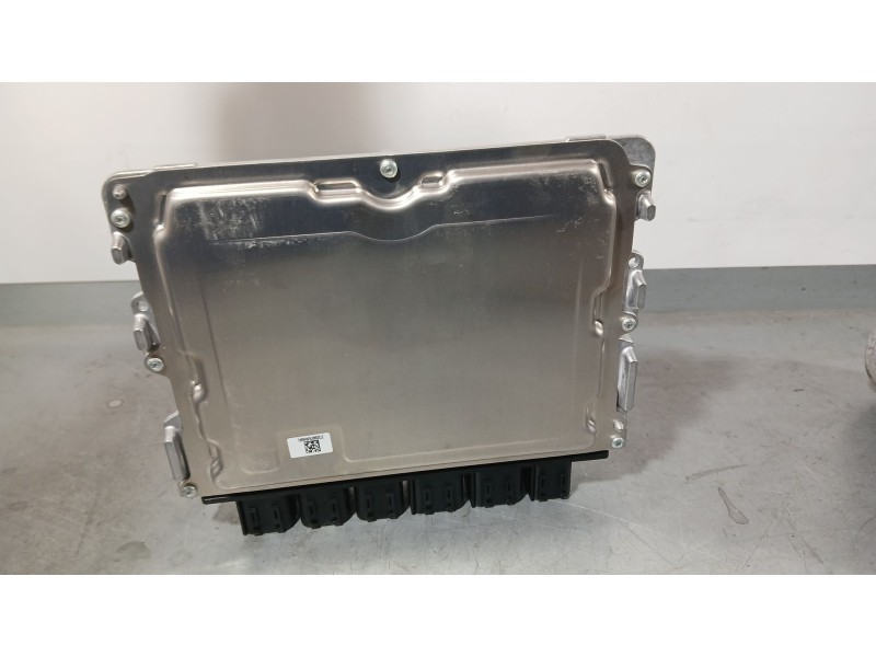 Recambio de centralita motor uce para bmw 1 (f40) 118 d referencia OEM IAM 13619886573  