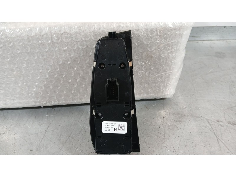 Recambio de mando elevalunas delantero izquierdo para bmw 1 (f40) 118 d referencia OEM IAM 61317948785  