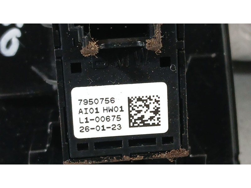Recambio de mando elevalunas delantero derecho para bmw 1 (f40) 118 d referencia OEM IAM 61317950756  