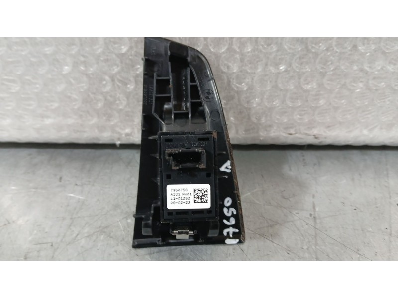 Recambio de mando elevalunas trasero derecho para bmw 1 (f40) 118 d referencia OEM IAM 61317950756  