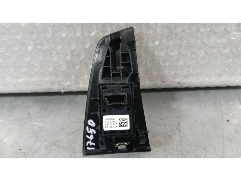 Recambio de mando elevalunas trasero izquierdo para bmw 1 (f40) 118 d referencia OEM IAM 61317950756  