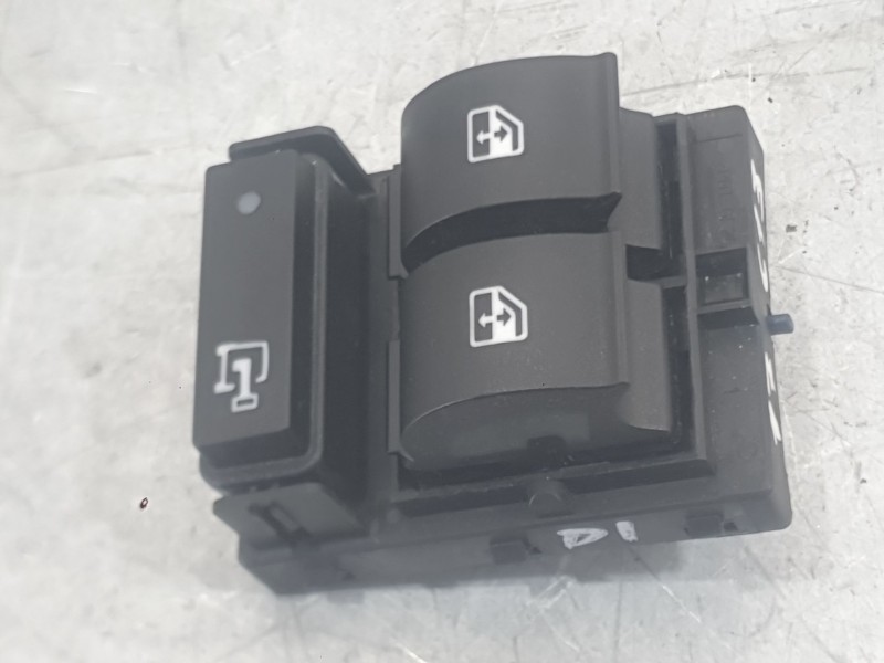 Recambio de mando elevalunas delantero izquierdo para fiat doblo cargo (263_) 1.6 d multijet referencia OEM IAM 735498684  