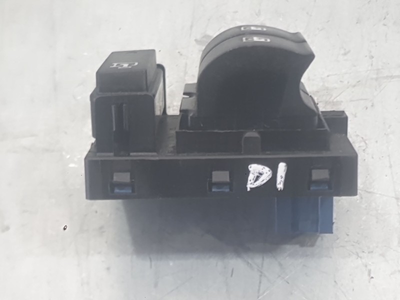 Recambio de mando elevalunas delantero izquierdo para fiat doblo cargo (263_) 1.6 d multijet referencia OEM IAM 735498684  