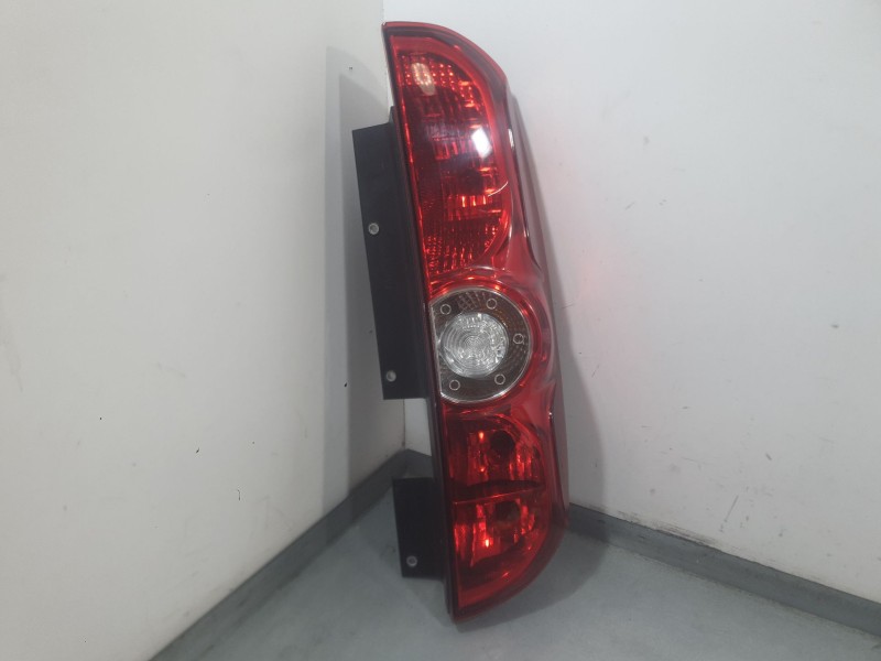 Recambio de piloto trasero derecho para fiat doblo cargo (263_) 1.6 d multijet referencia OEM IAM 51810673  