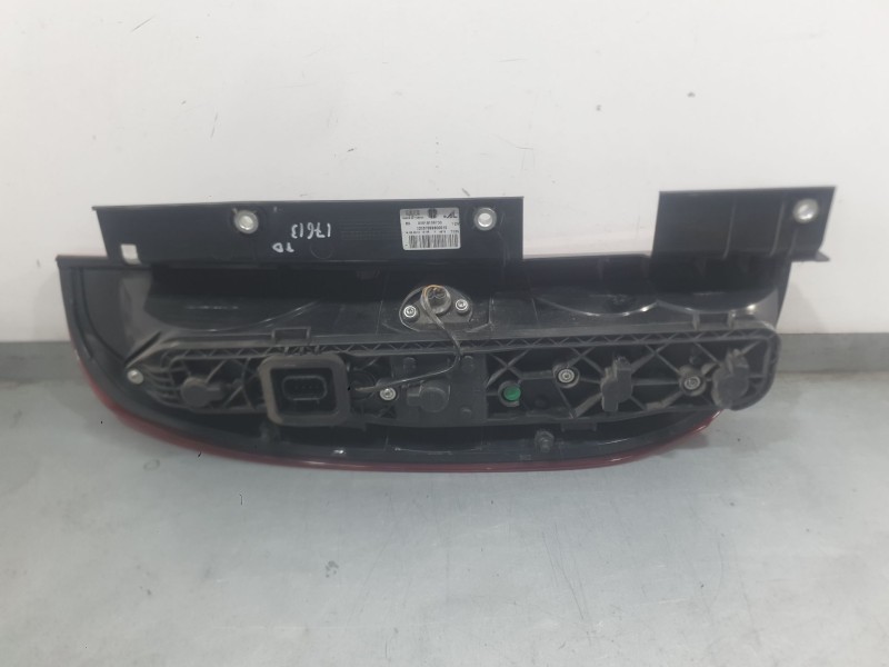 Recambio de piloto trasero derecho para fiat doblo cargo (263_) 1.6 d multijet referencia OEM IAM 51810673  