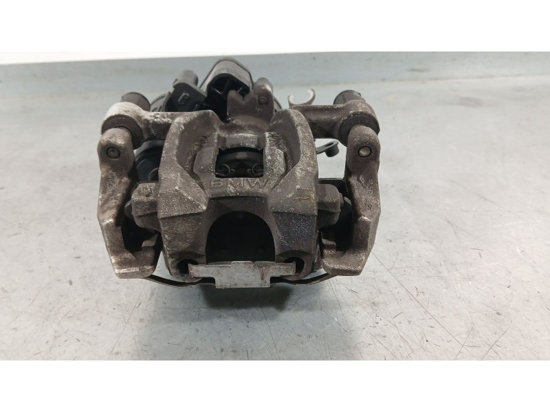 Recambio de pinza freno trasera derecha para bmw 1 (f40) 118 d referencia OEM IAM 34206883026  