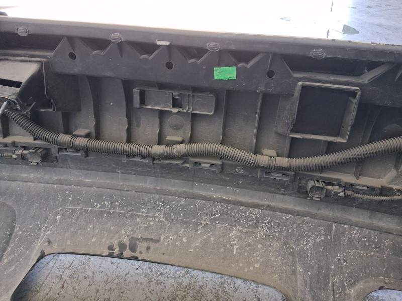 Recambio de paragolpes trasero para audi q3 (8ub, 8ug) 2.0 tdi referencia OEM IAM 8U0807067BGRU SOPORTES ROTOS 