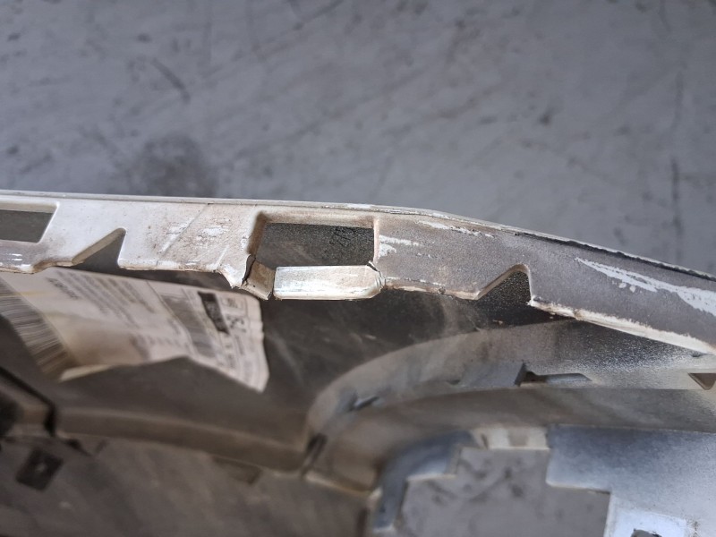 Recambio de paragolpes trasero para audi q3 (8ub, 8ug) 2.0 tdi referencia OEM IAM 8U0807067BGRU SOPORTES ROTOS 