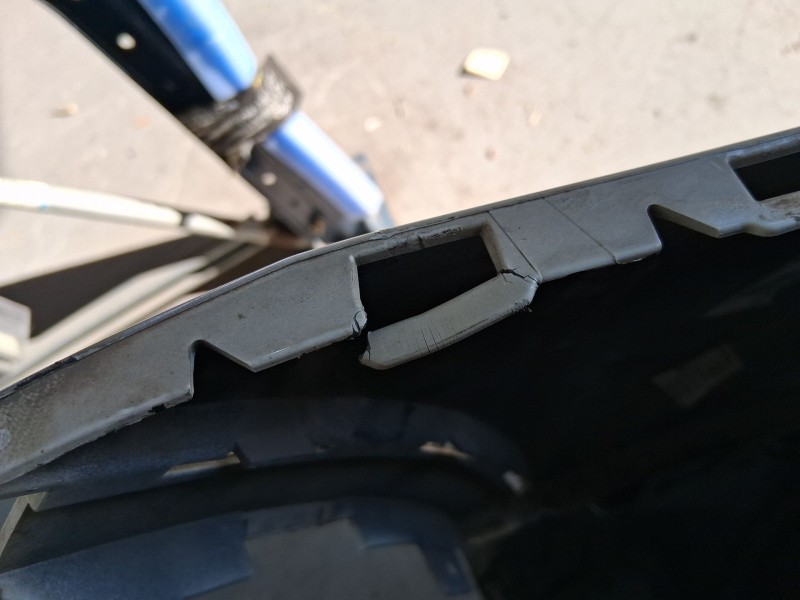Recambio de paragolpes trasero para audi q3 (8ub, 8ug) 2.0 tdi referencia OEM IAM 8U0807067BGRU SOPORTES ROTOS 
