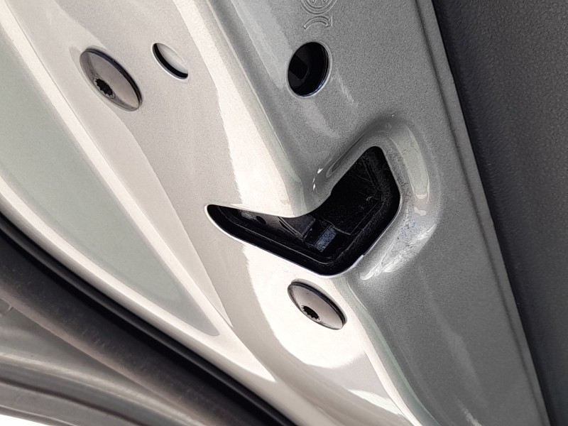 Recambio de cerradura puerta trasera izquierda para volkswagen tiguan (ad1, ax1) 1.5 tsi referencia OEM IAM 5TA839015P  