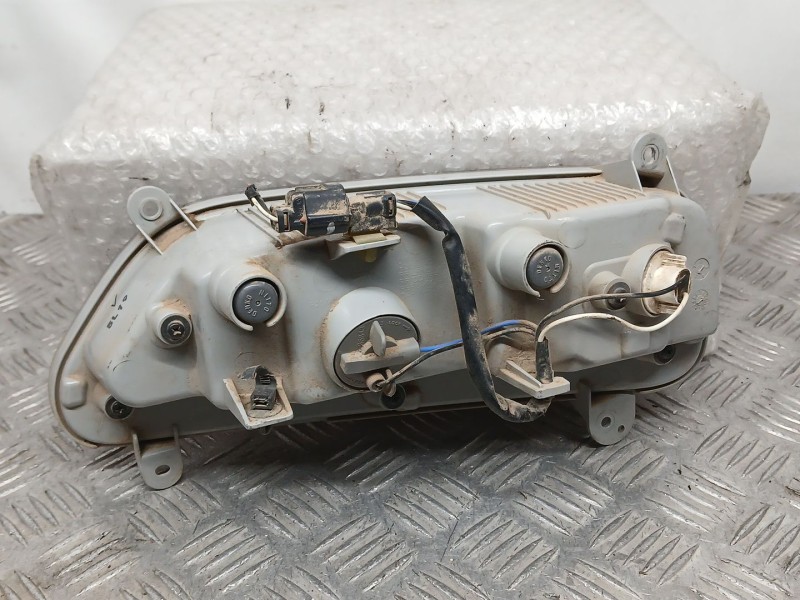 Recambio de piloto trasero izquierdo paragolpes para kia cee´d (jd) 1.6 crdi 136 referencia OEM IAM 92405A2700  92405A27