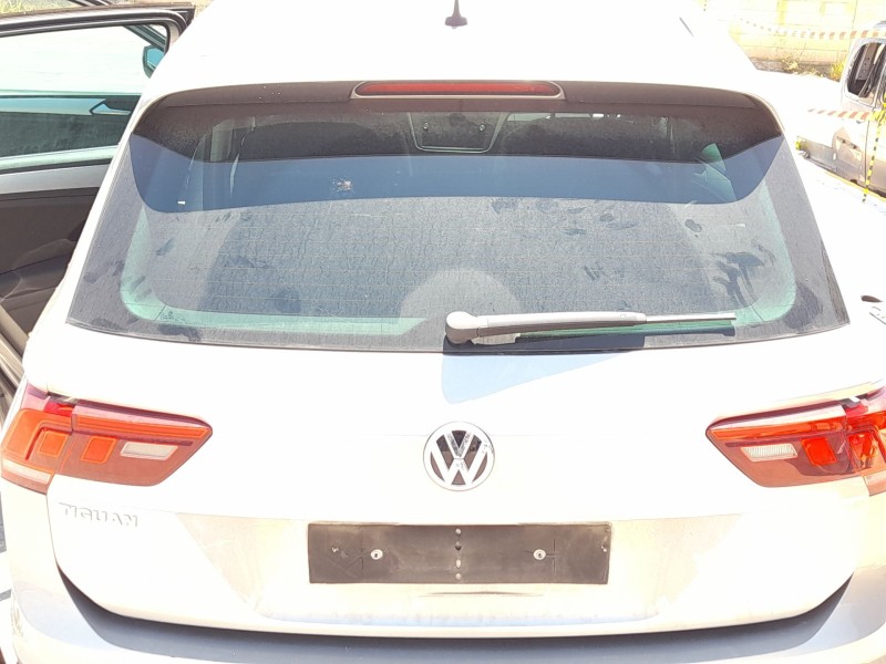 Recambio de porton trasero para volkswagen tiguan (ad1, ax1) 1.5 tsi referencia OEM IAM 5NA827025M  
