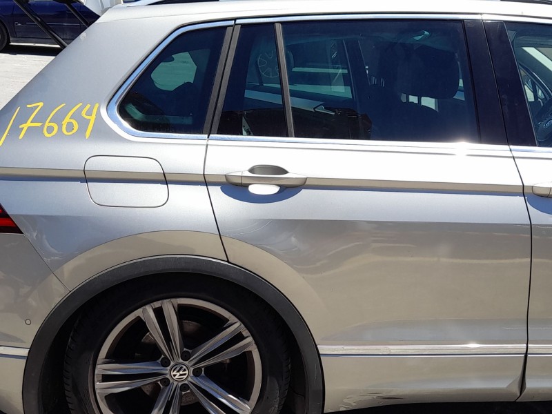 Recambio de puerta trasera derecha para volkswagen tiguan (ad1, ax1) 1.5 tsi referencia OEM IAM 5NA833056L  