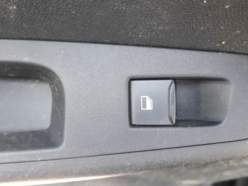 Recambio de mando elevalunas trasero izquierdo para ford puma (j2k, cf7) 1.0 ecoboost mhev referencia OEM IAM 2490173  