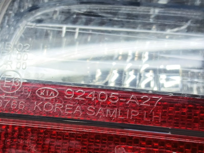 Recambio de piloto trasero izquierdo paragolpes para kia cee´d (jd) 1.6 crdi 136 referencia OEM IAM 92405A2700  92405A27