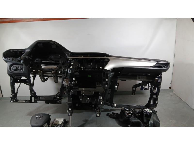 Recambio de kit airbag para opel corsa f (p2jo) 1.2 (68) referencia OEM IAM 39198947 C/SALPICADERO Y PRETENSORES 39198947 CONDUC