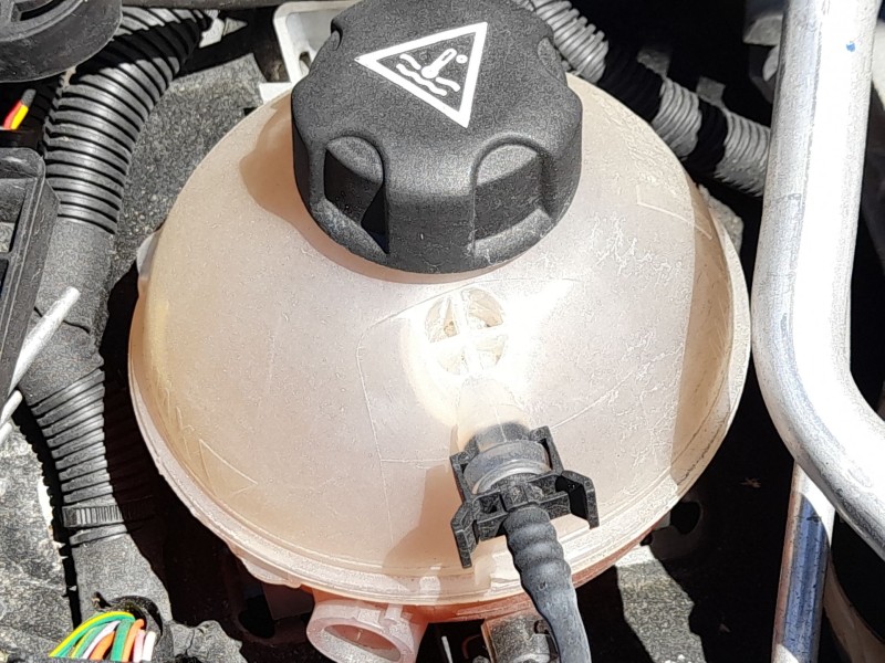 Recambio de deposito expansion para peugeot 308 sw ii (lc_, lj_, lr_, lx_, l4_) 1.5 bluehdi 130 referencia OEM IAM 9678126080  