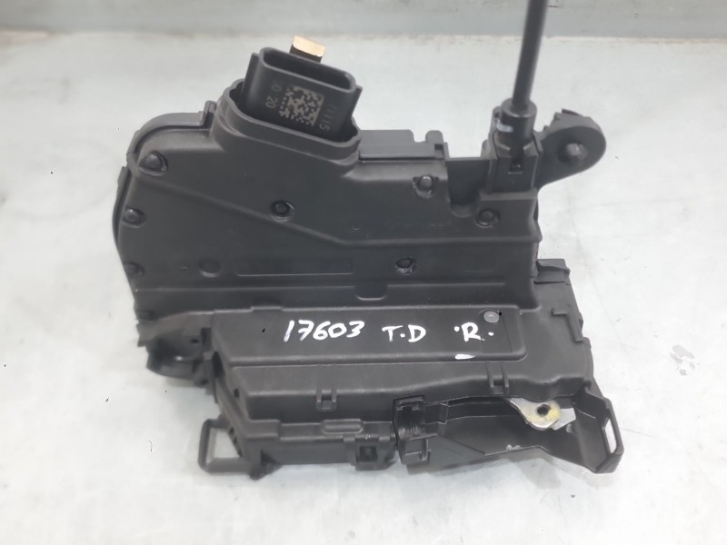 Recambio de cerradura puerta trasera derecha para renault captur i (j5_, h5_) 1.2 tce 120 referencia OEM IAM 825005865R  
