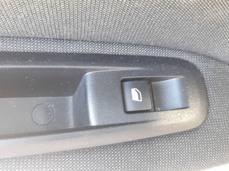 Recambio de mando elevalunas trasero izquierdo para peugeot 308 sw ii (lc_, lj_, lr_, lx_, l4_) 1.5 bluehdi 130 referencia OEM I