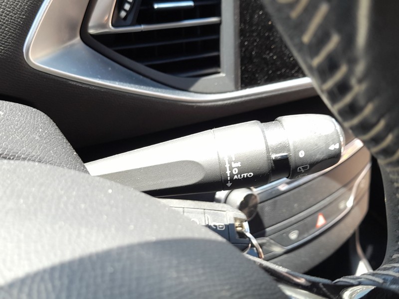Recambio de mando luces y limpia para peugeot 308 sw ii (lc_, lj_, lr_, lx_, l4_) 1.5 bluehdi 130 referencia OEM IAM 98180645ZD 