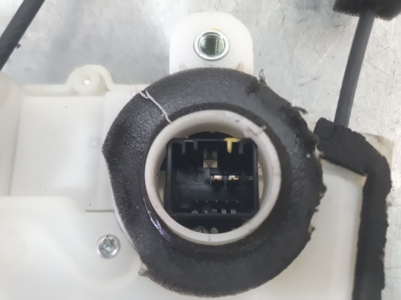 Recambio de cerradura puerta delantera derecha para honda insight (ze_) 1.3 ima (ze28, ze2) referencia OEM IAM 72110TM8G01  