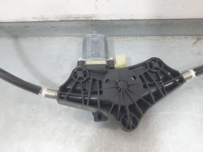 Recambio de elevalunas delantero izquierdo para volkswagen golf vii (5g1, bq1, be1, be2) 1.4 tsi referencia OEM IAM 5G3837461H  