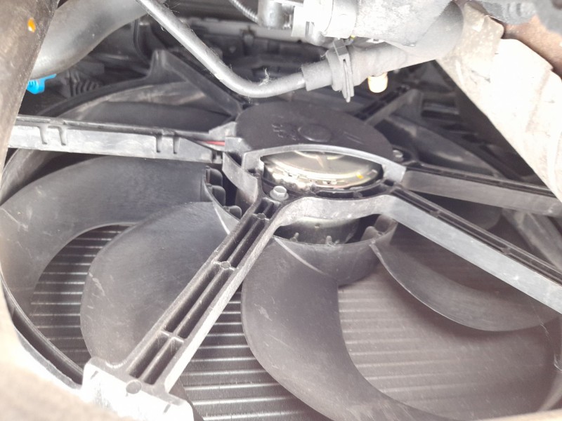 Recambio de electroventilador para peugeot 308 sw ii (lc_, lj_, lr_, lx_, l4_) 1.5 bluehdi 130 referencia OEM IAM 9836638080  