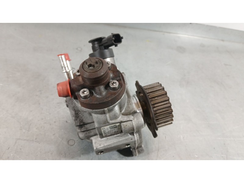 Recambio de bomba alta presion para peugeot 3008 i monospace (0u_) 1.6 bluehdi 120 referencia OEM IAM 9811347380 BOSCH 044501073
