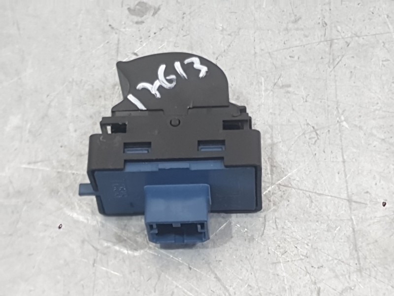 Recambio de mando elevalunas delantero derecho para fiat doblo cargo (263_) 1.6 d multijet referencia OEM IAM 735498675  