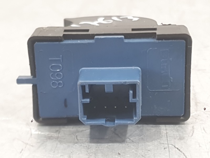Recambio de mando elevalunas delantero derecho para fiat doblo cargo (263_) 1.6 d multijet referencia OEM IAM 735498675  