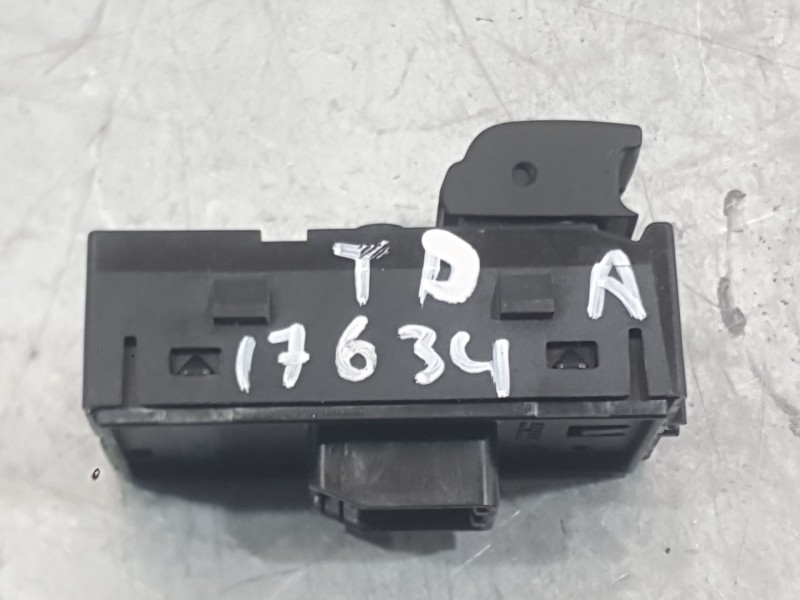 Recambio de mando elevalunas trasero derecho para opel astra k (b16) 1.2 turbo (68) referencia OEM IAM 13408452  