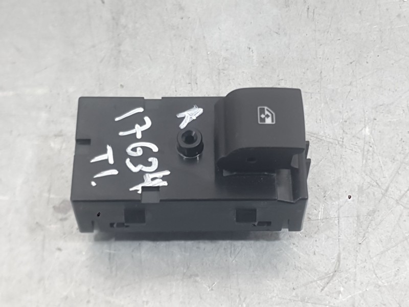 Recambio de mando elevalunas trasero izquierdo para opel astra k (b16) 1.2 turbo (68) referencia OEM IAM 13408452  
