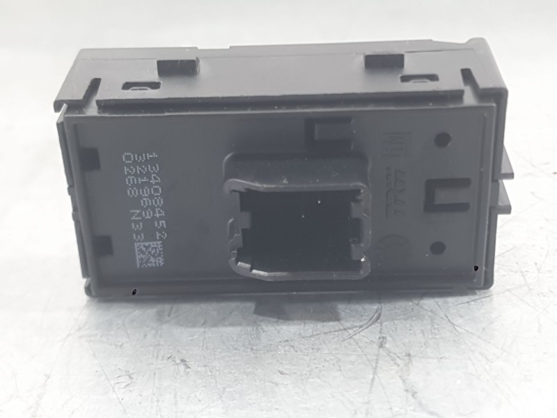 Recambio de mando elevalunas trasero izquierdo para opel astra k (b16) 1.2 turbo (68) referencia OEM IAM 13408452  
