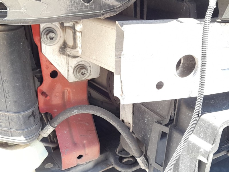 Recambio de refuerzo paragolpes delantero para renault clio iv (bh_) 0.9 tce 90 referencia OEM IAM 752107246R  