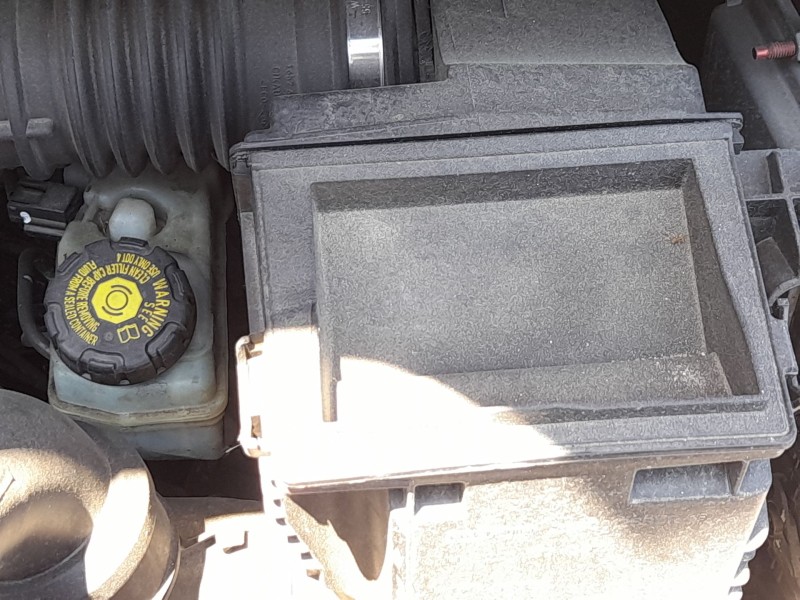 Recambio de carcasa filtro aire para renault clio iv (bh_) 0.9 tce 90 referencia OEM IAM 165001258R  
