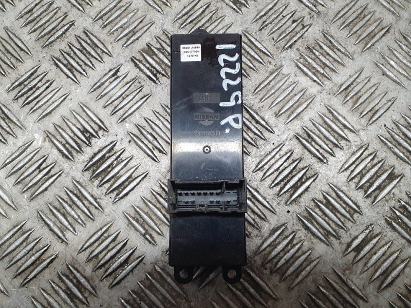 Recambio de mando elevalunas delantero izquierdo para nissan primera berlina (p12) acenta referencia OEM IAM 25401AV640  