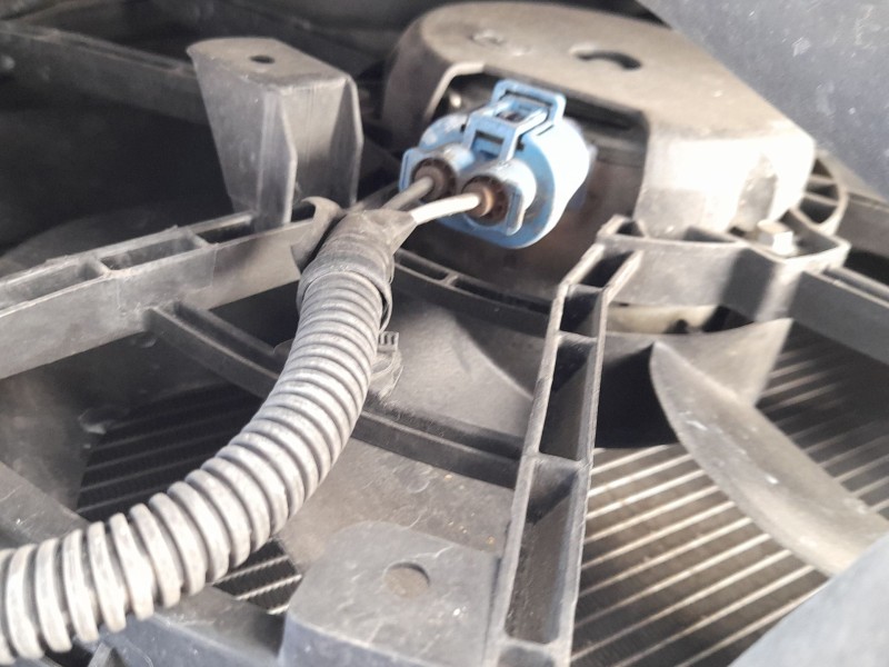 Recambio de electroventilador para renault clio iv (bh_) 0.9 tce 90 referencia OEM IAM 214753416R 214818664R 214818009R