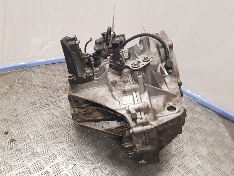 Recambio de caja cambios para hyundai i40 i (vf) 1.7 crdi referencia OEM IAM TN02EU 4300024A30 