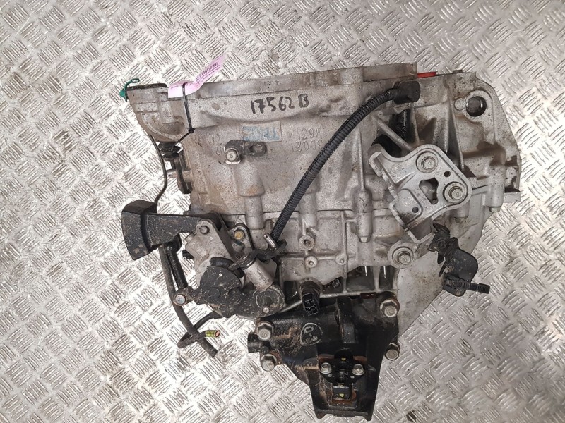 Recambio de caja cambios para hyundai i40 i (vf) 1.7 crdi referencia OEM IAM TN02EU 4300024A30 