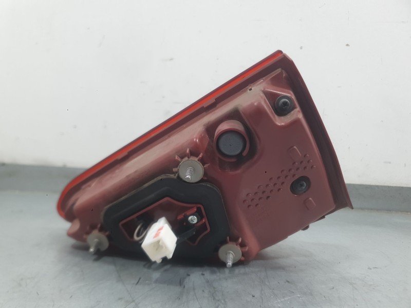 Recambio de piloto trasero izquierdo interior para kia stonic (yb) 1.0 t-gdi referencia OEM IAM 92403H8500  