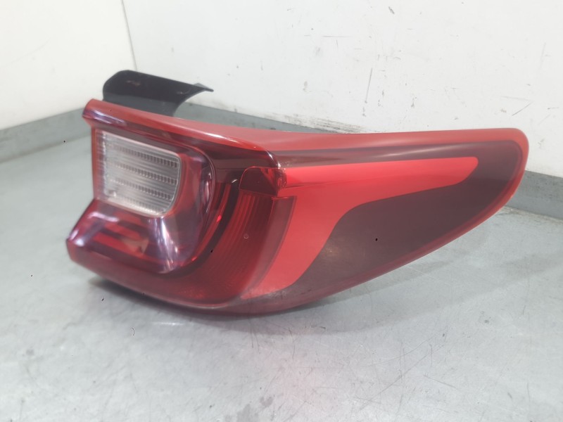 Recambio de piloto trasero derecho exterior para kia stonic (yb) 1.0 t-gdi referencia OEM IAM 92402H8500  