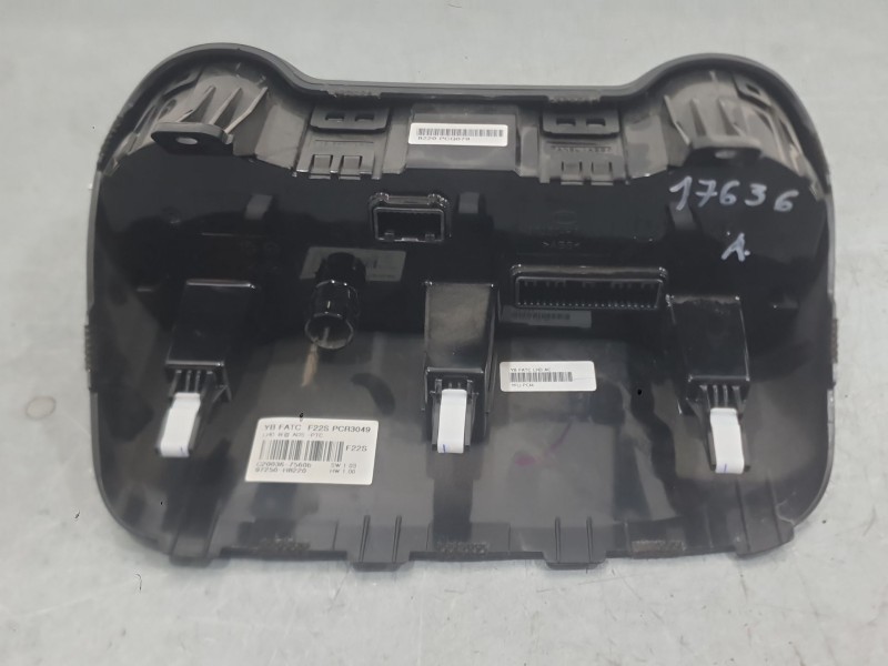 Recambio de mando climatizador para kia stonic (yb) 1.0 t-gdi referencia OEM IAM 97250H8220SA1  