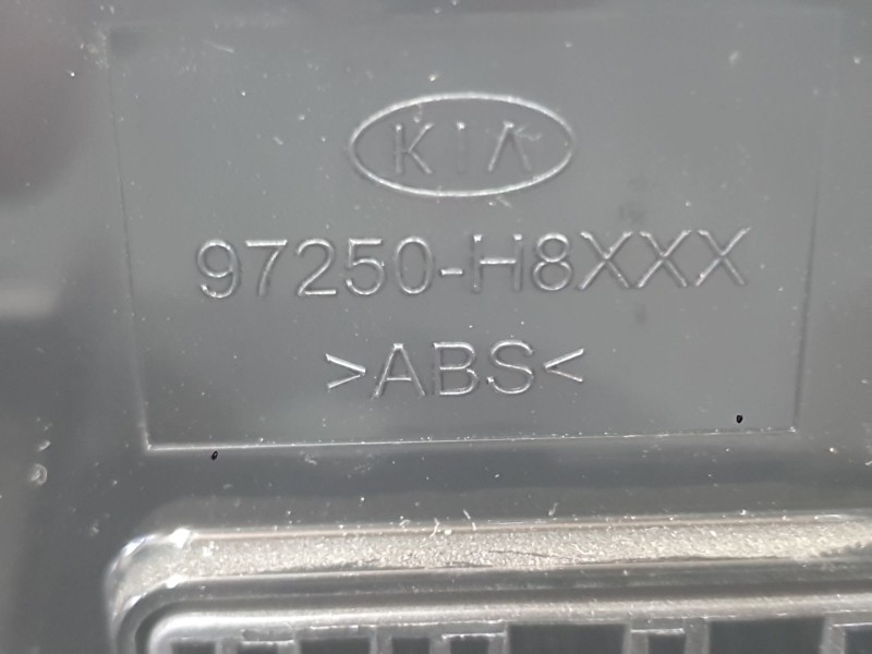 Recambio de mando climatizador para kia stonic (yb) 1.0 t-gdi referencia OEM IAM 97250H8220SA1  